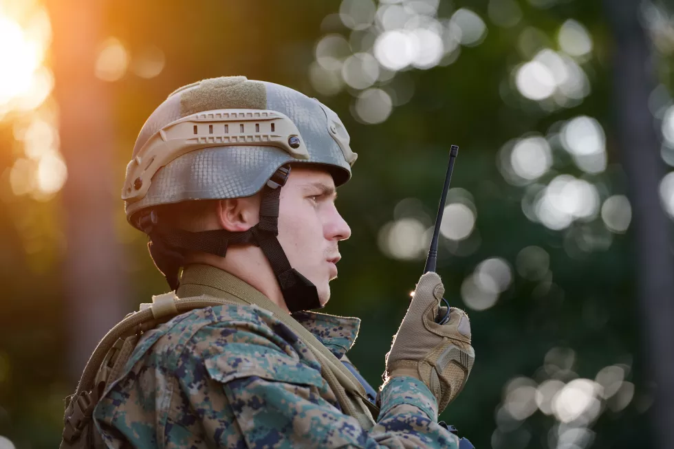 officer-talking-portable-radio-station